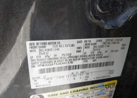 2018 Ford Expedition Limited из США, поврежденный, VIN 1FMJU2AT3JEA61176